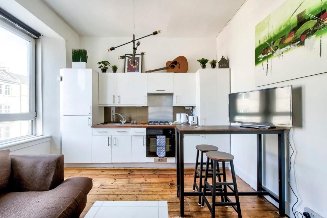 Artsy Modern 1Br Home In Abbeyhill เอดินบะระ ภายนอก รูปภาพ